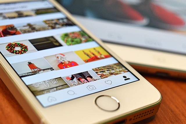 iPhone　インスタグラム　画面　クリスマス