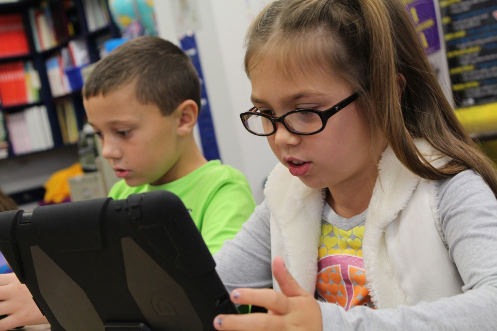 子供 タブレット メガネ 勉強 ゲーム