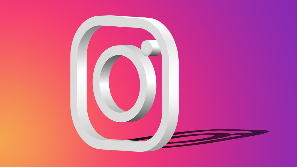 Instagram　ロゴ　マーク　ピンク　紫